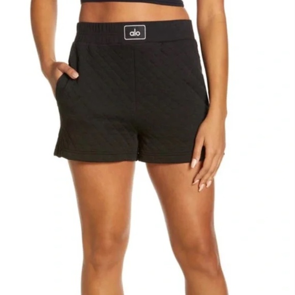 NEW ALO Quilted Arena Shorts Black size Large - Picture 1 of 3